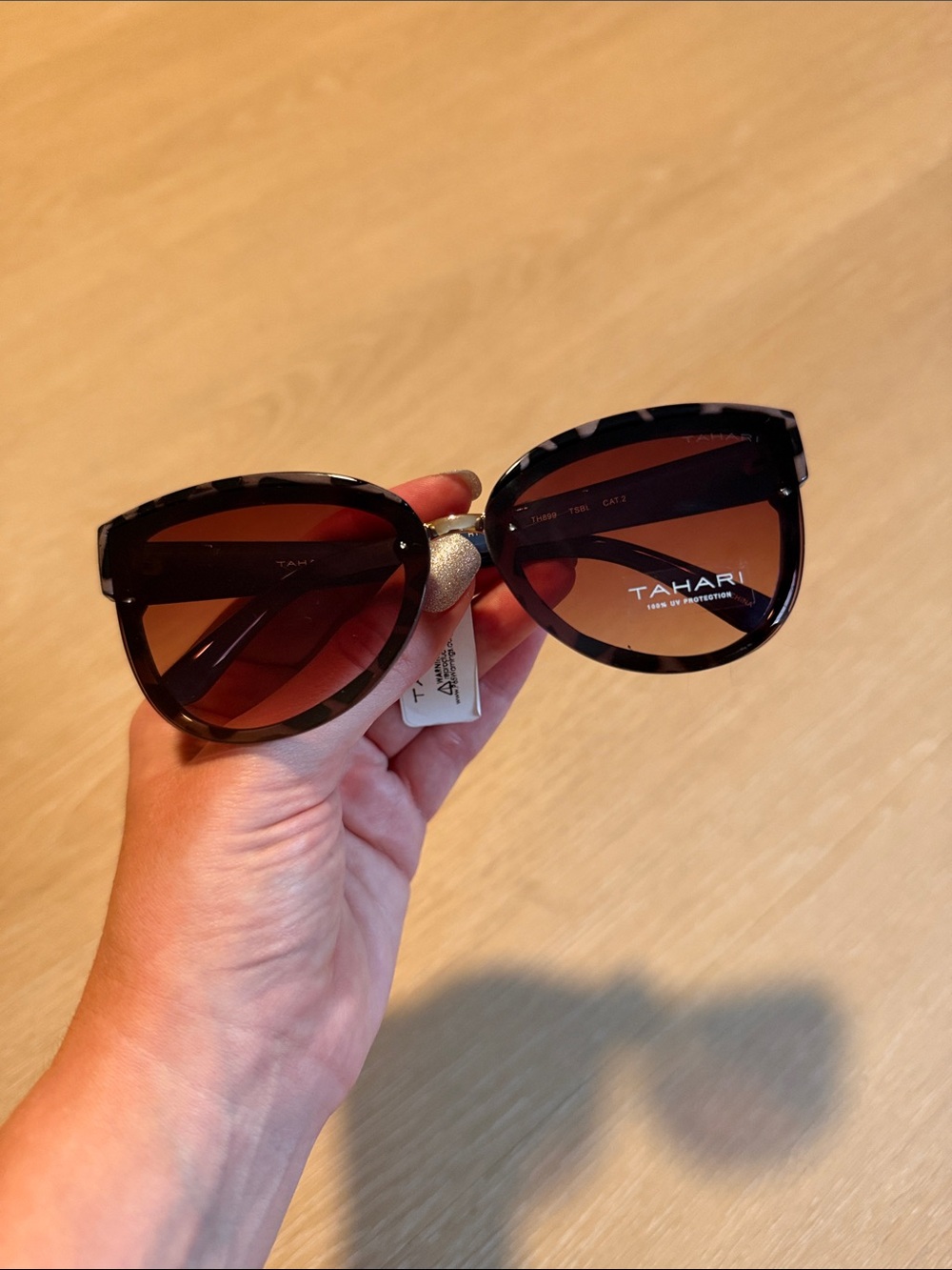 NWT Tahari Oversized Tortoiseshell Cat Eye Sunglasses